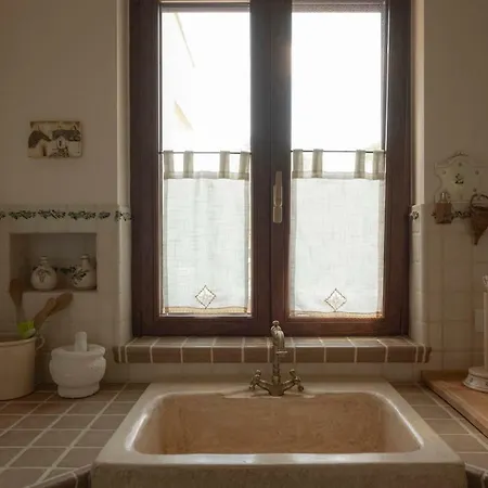 Ulivo Centenario Bed & Breakfast 3*