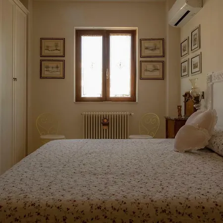 Ulivo Centenario Bed & Breakfast 2*